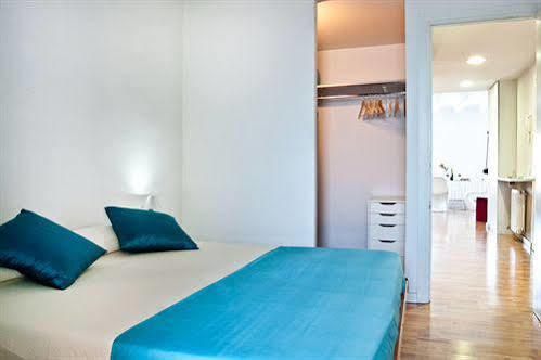 La Pedrera Apartment Barcelona Eksteriør billede